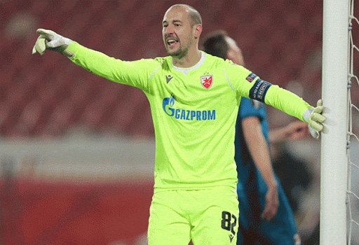 安卓版-泡走女上司然后加盟死敌！米兰对手门将堪称传奇